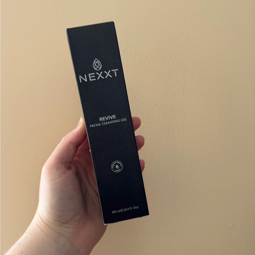 Nexx Revive Facial Cleansing Gel - Sleek Black